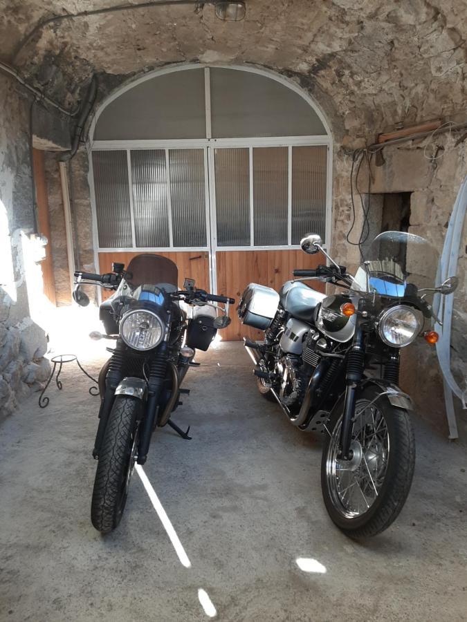 Mont2Roux Apartment Montpeyroux  Bagian luar foto