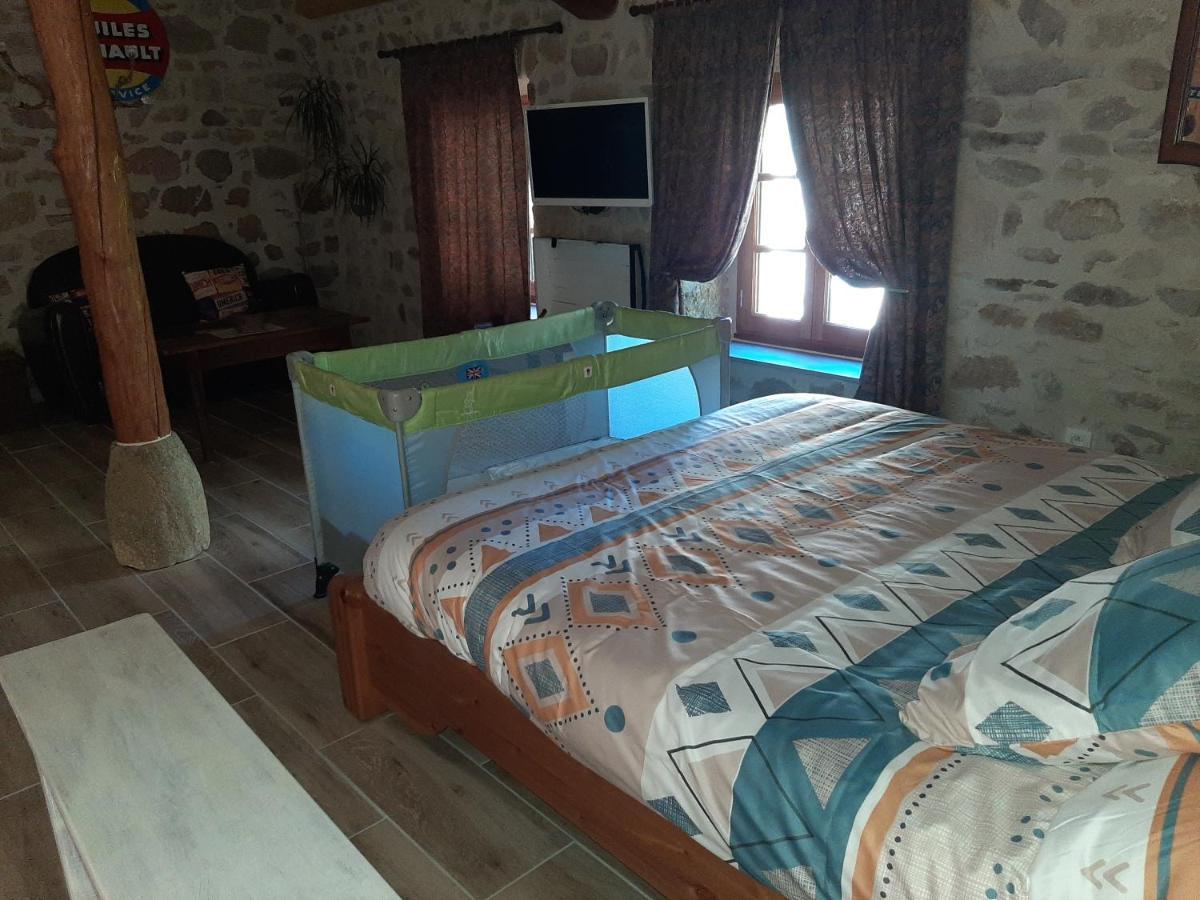 Mont2Roux Apartment Montpeyroux  Bagian luar foto